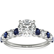 鉑金Luna 藍寶石與鑽石訂婚戒指（1/3 克拉總重量）